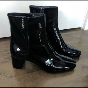 NEVER WORN Prada Black Patent Leather Boots